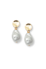 Alli Pearl Earrings