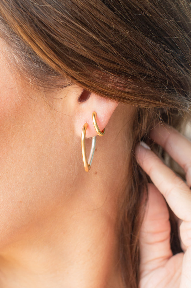 Elle Hoops